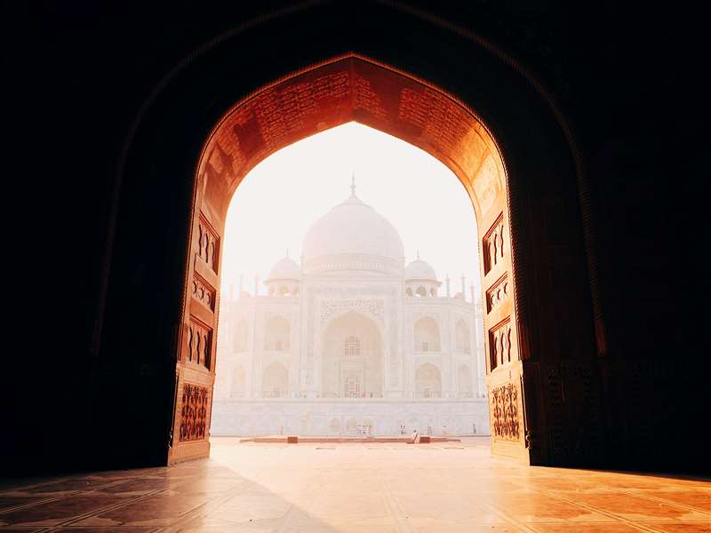 Agra Honeymoon Packages